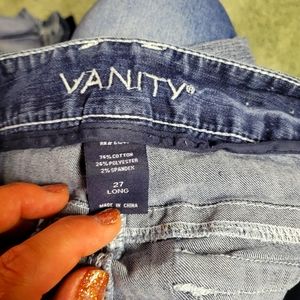 Vanity jeans size 27 long